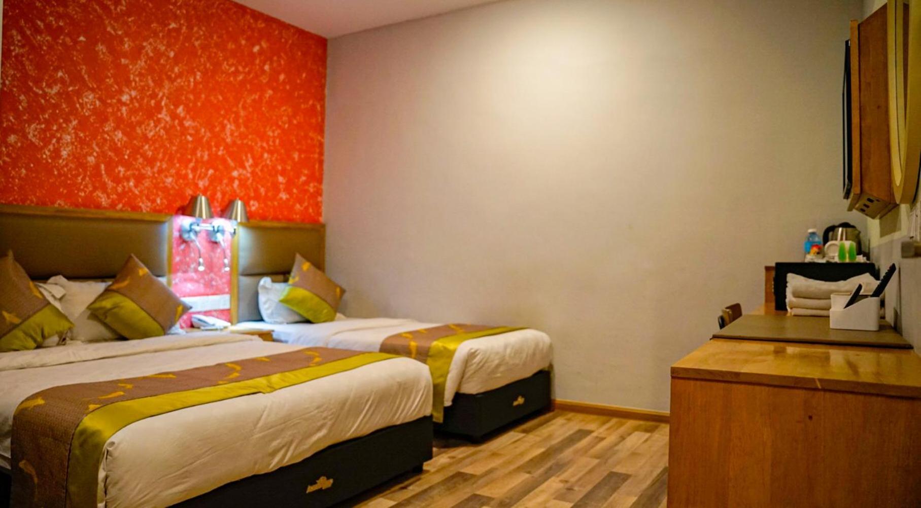 K Garden Hotel  Ipoh Luaran gambar